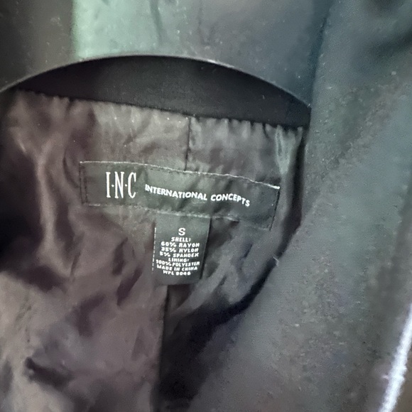 Black jacket - Picture 3 of 3